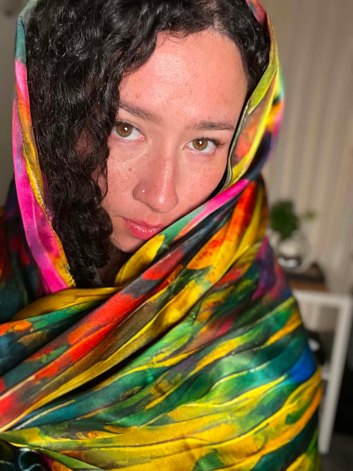 Aleena wearing the AisoWalker Chromatic Rise silk scarf